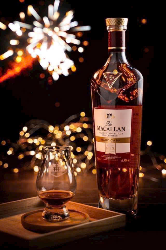 z7072700225946_bb3a3bb1fb3d8246941ca8819686d010